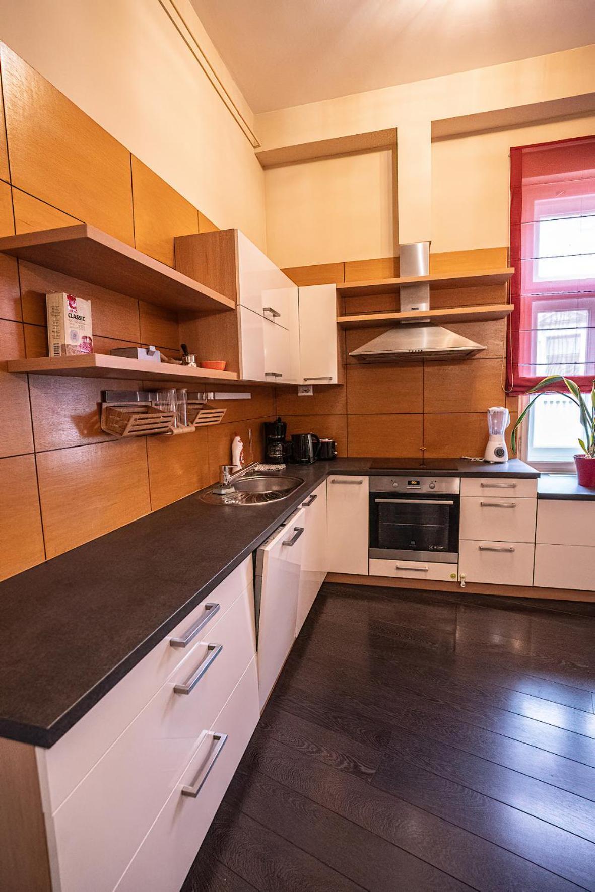 Kelemen Apartment แซแก็ด ภายนอก รูปภาพ